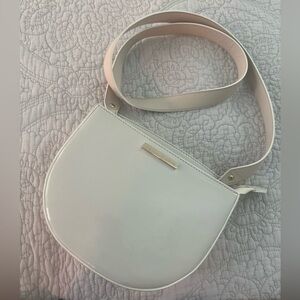 Kelly Wynne Crossbody